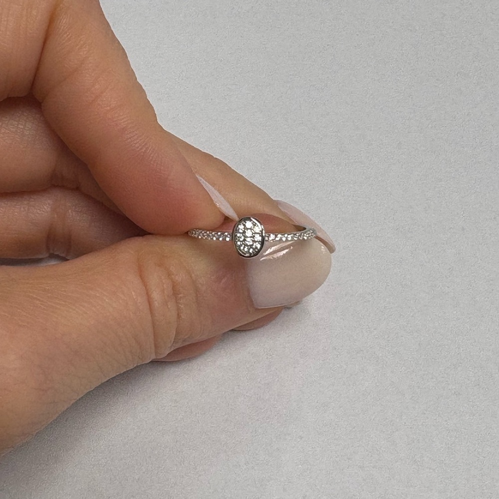 Suzy Levian Sample Ring Size #7 NWT